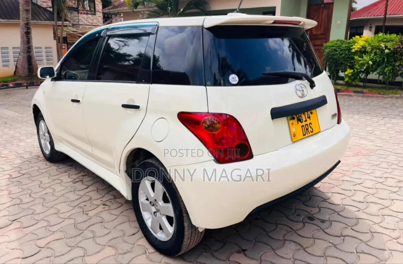 Toyota IST 2004 White