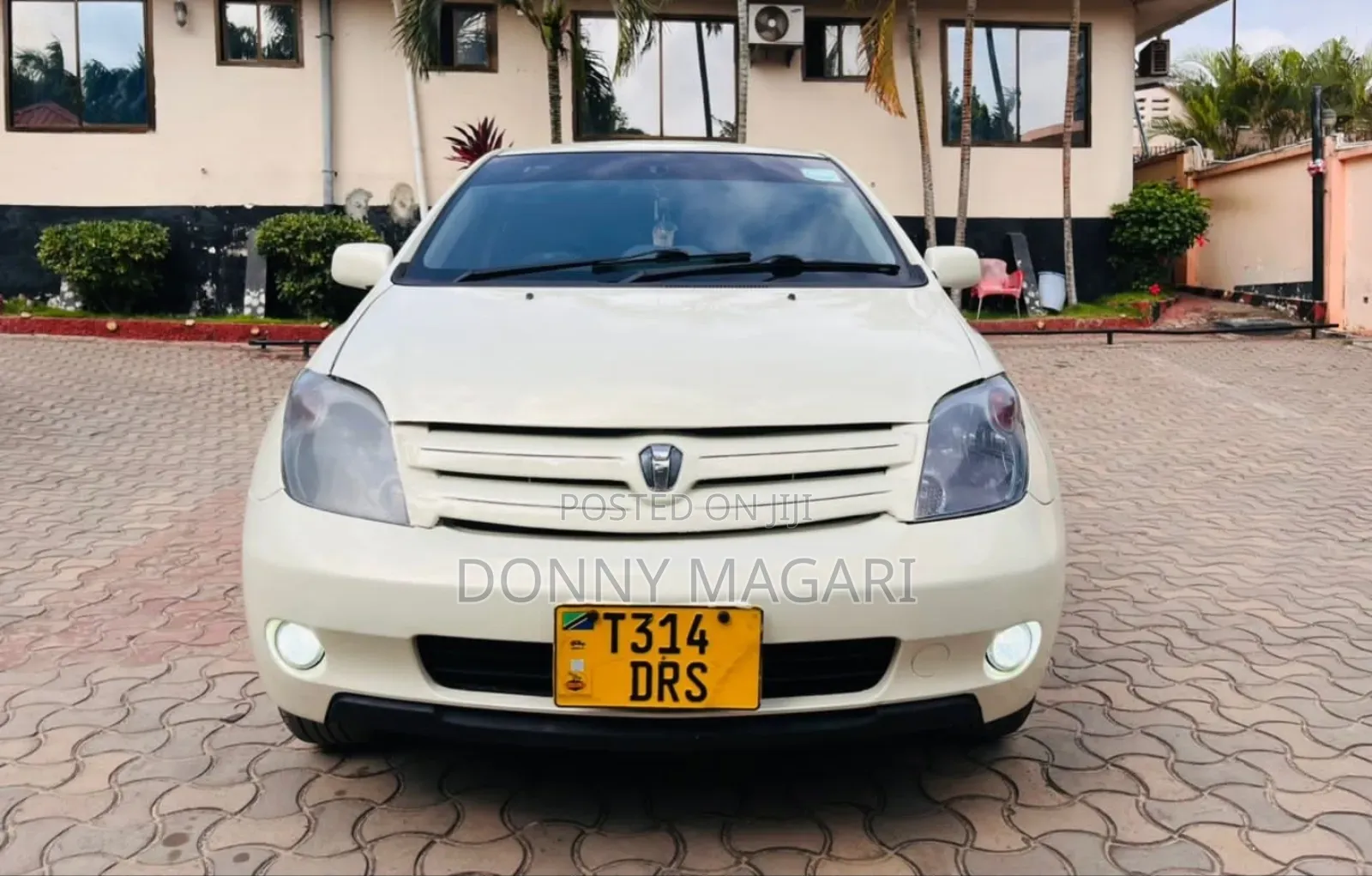 Toyota IST 2004 White