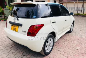 Toyota IST 2004 White