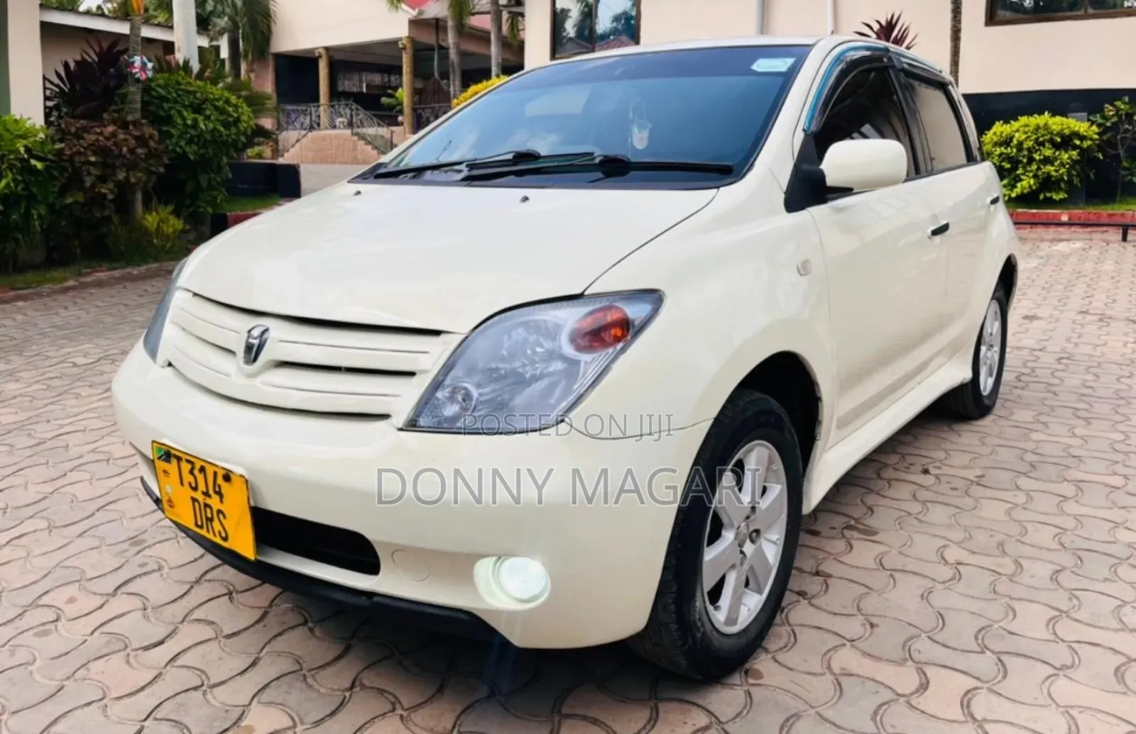 Toyota IST 2004 White