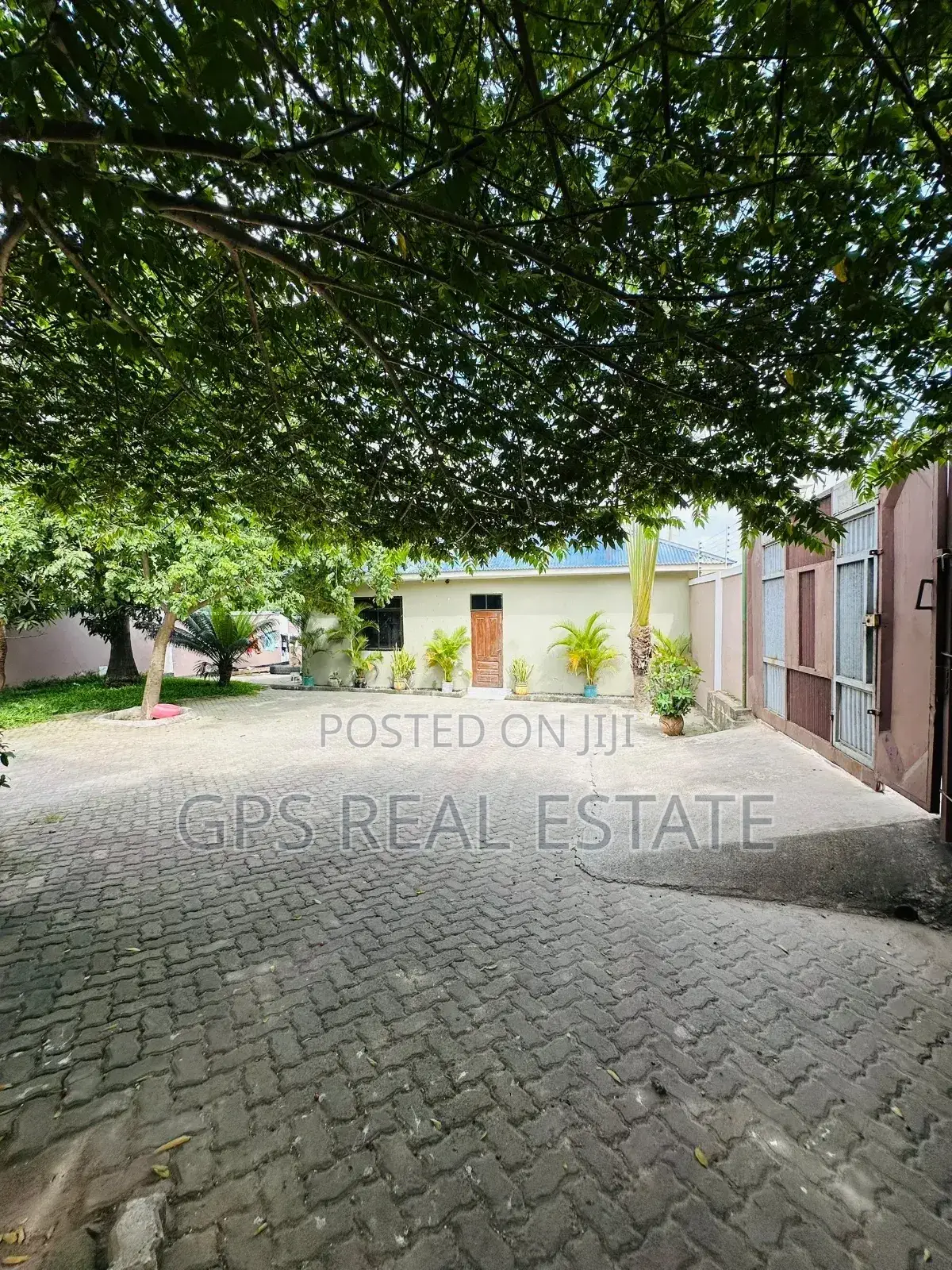 3bdrm House in Mbezi Makuti, Kinondoni for sale