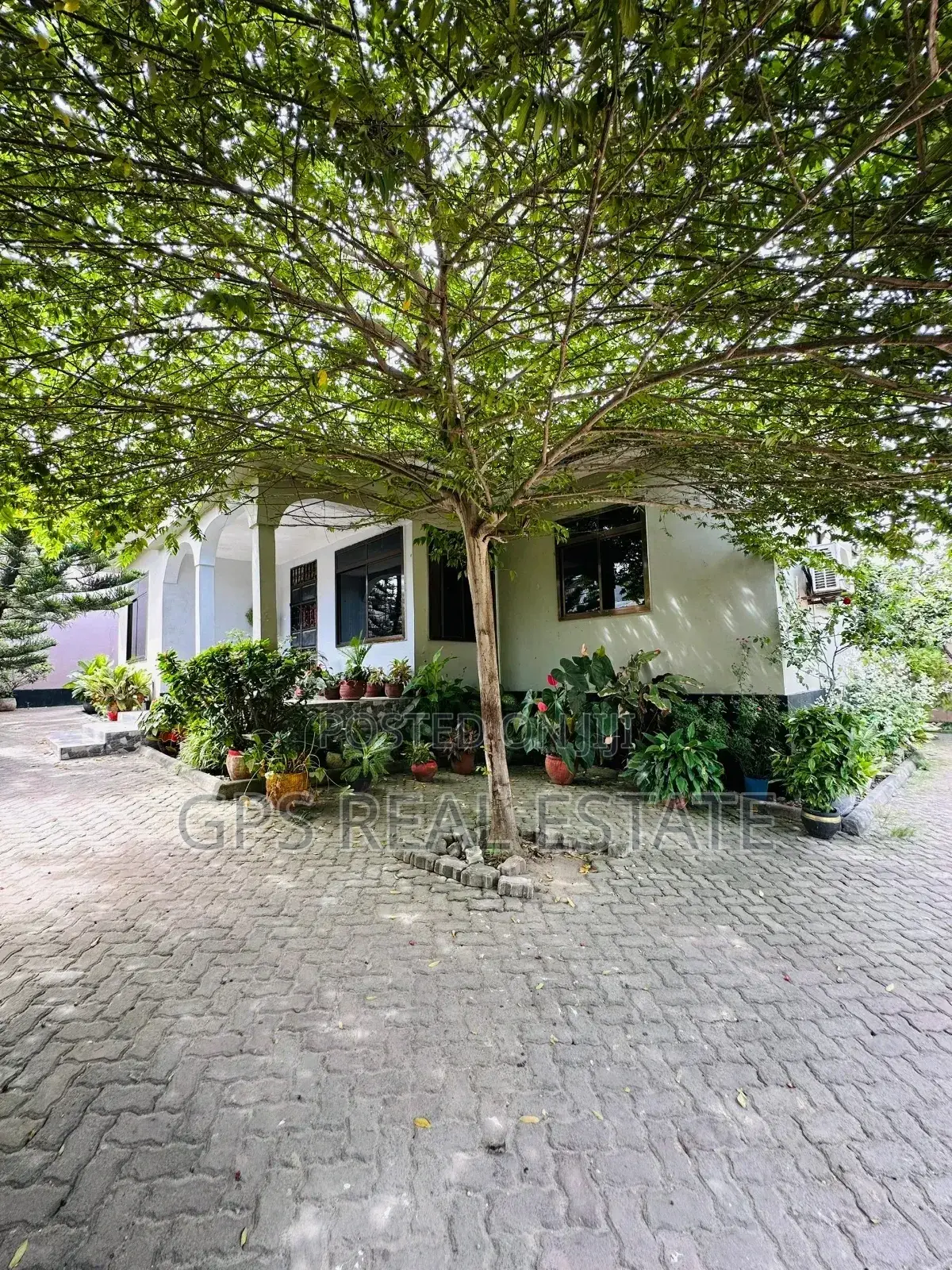 3bdrm House in Mbezi Makuti, Kinondoni for sale