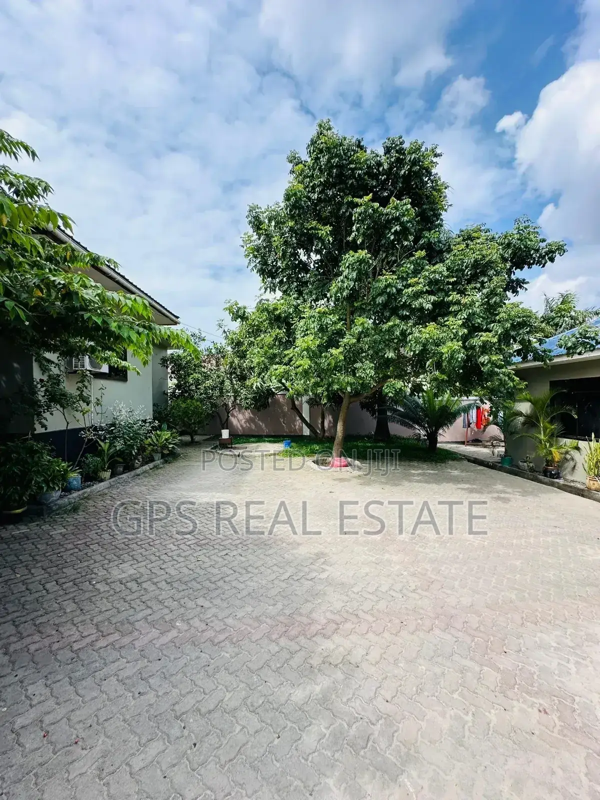 3bdrm House in Mbezi Makuti, Kinondoni for sale