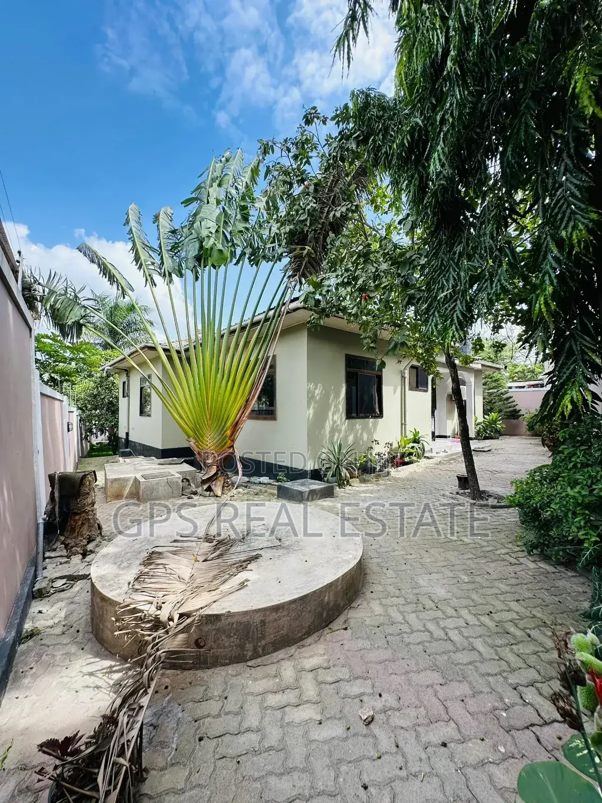 3bdrm House in Mbezi Makuti, Kinondoni for sale