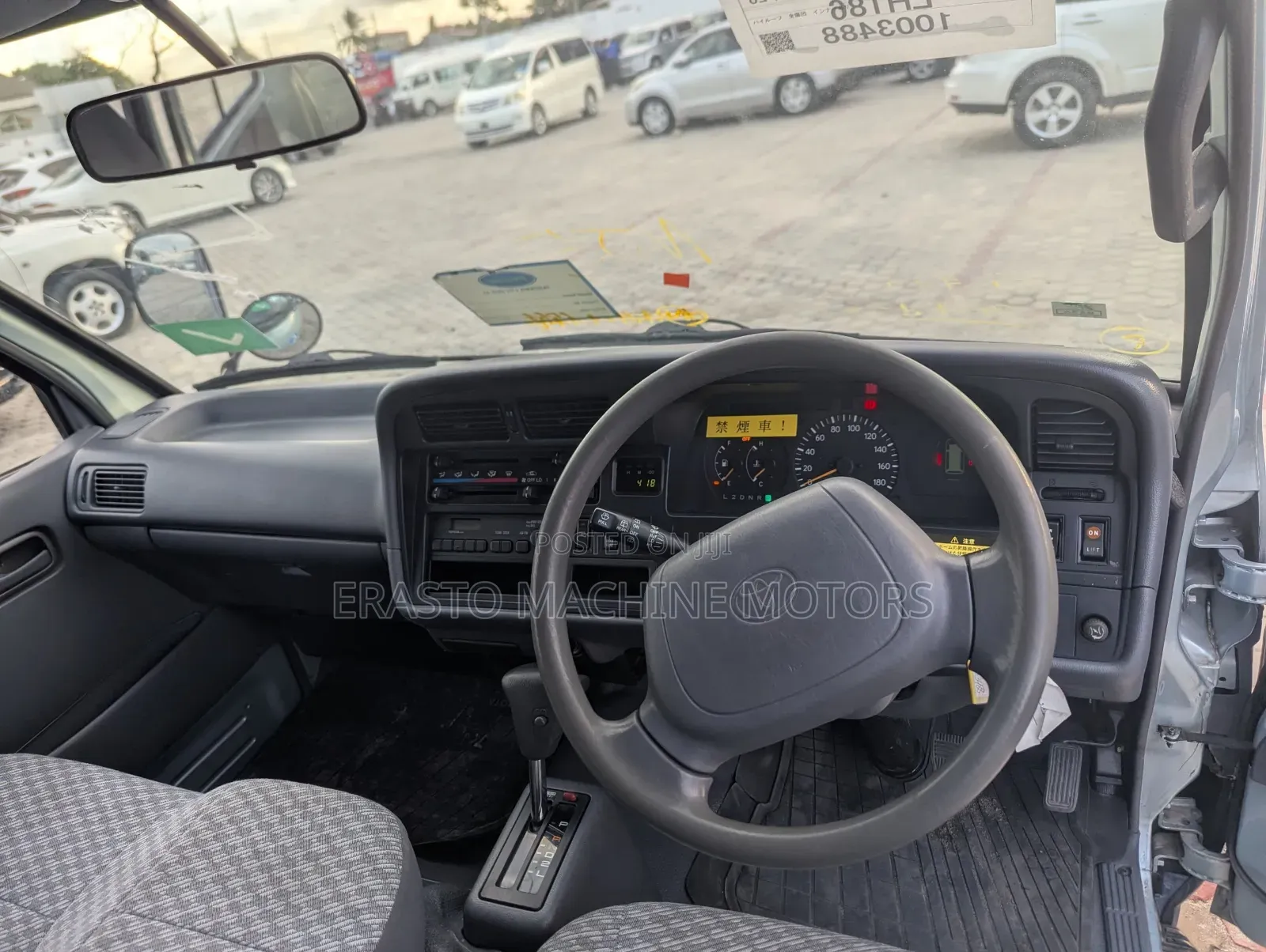 Toyota HiAce 2002 White