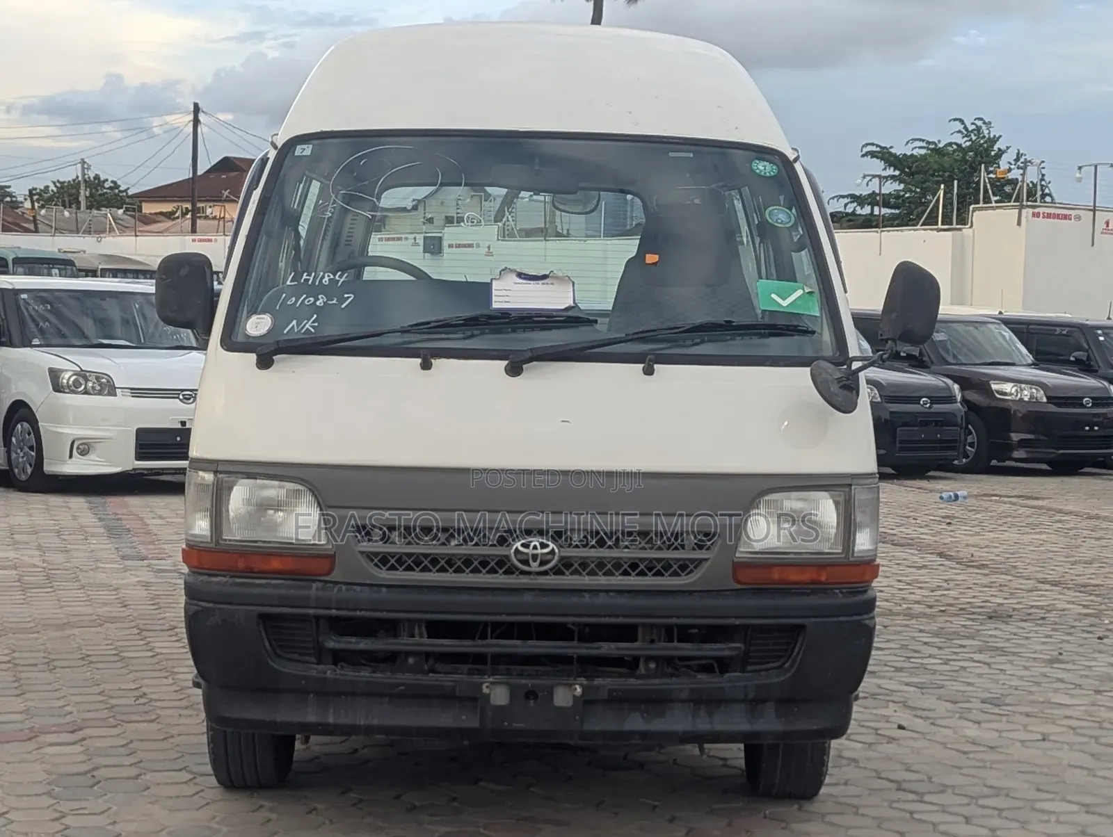 Toyota HiAce 2002 White
