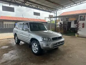 Toyota RAV4 1999 Silver