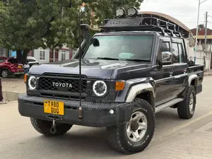 Toyota Land Cruiser 79 Series 2017 Gray
