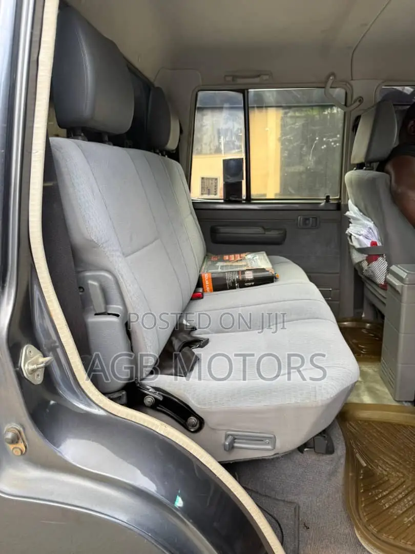 Toyota Land Cruiser 79 Series 2017 Gray