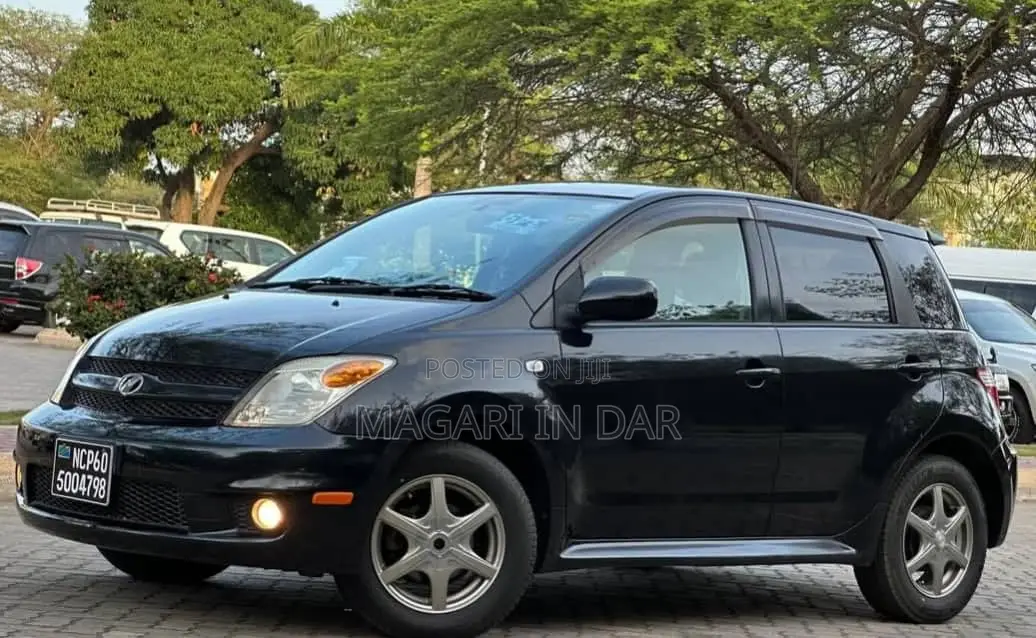 Toyota IST 2007 Black