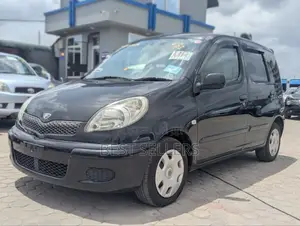 Toyota Fun Cargo 2002 Black