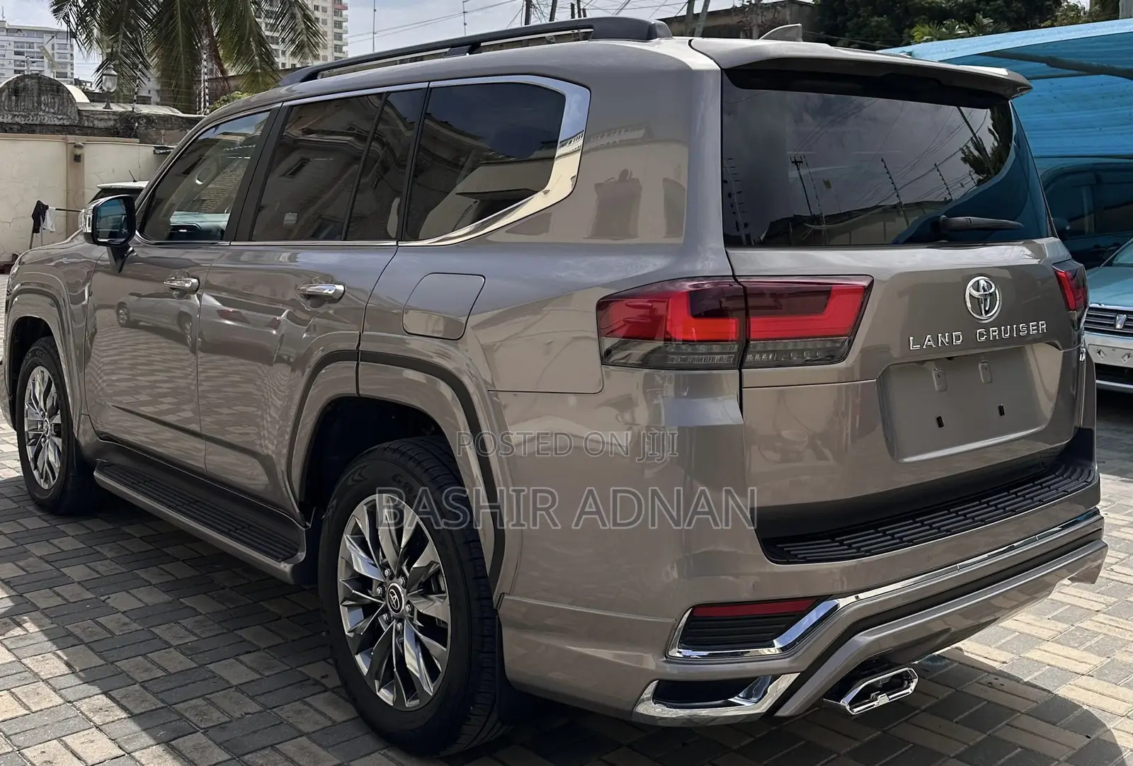 New Toyota Land Cruiser LC300 2025 Gray
