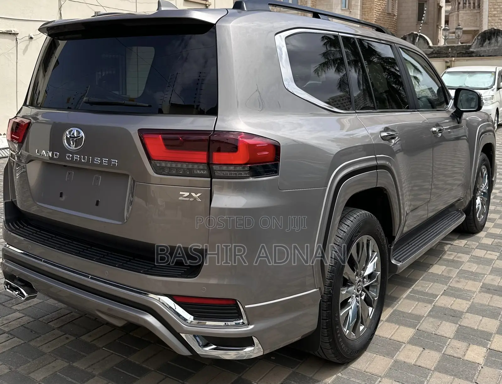 New Toyota Land Cruiser LC300 2025 Gray