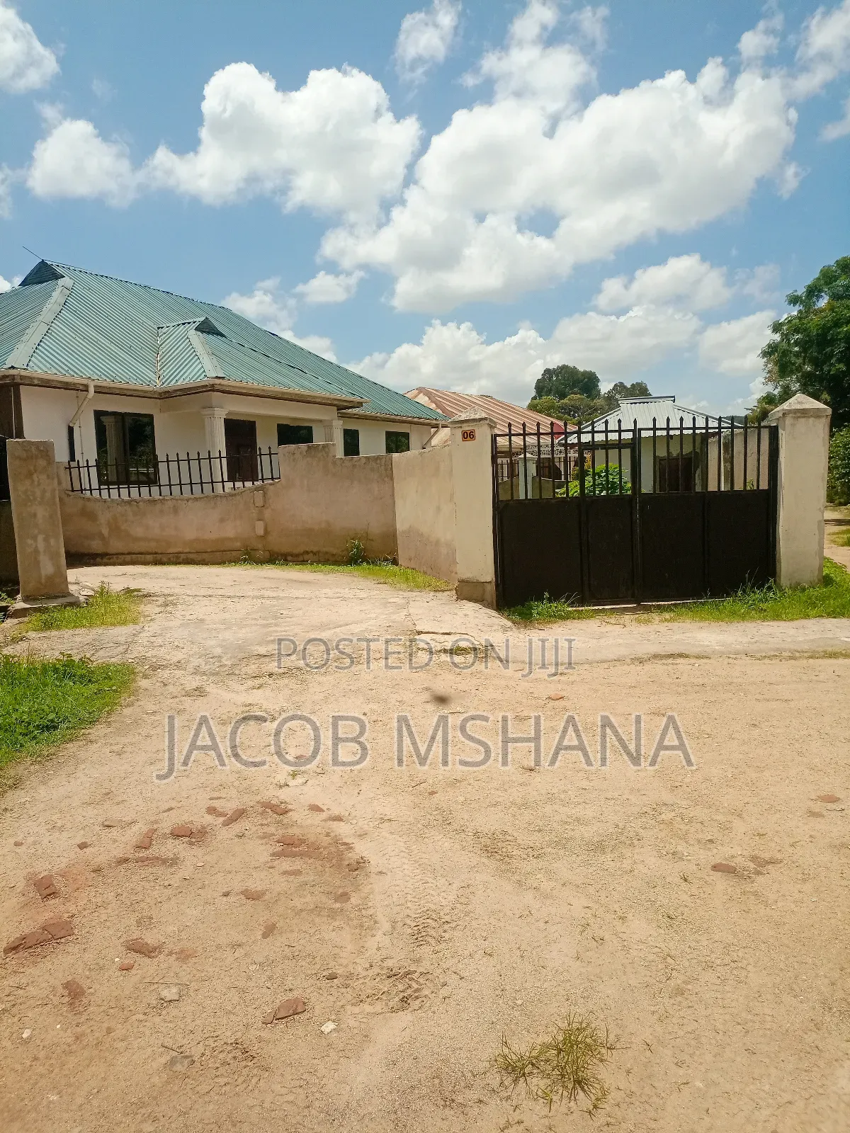6bdrm Bungalow in Iringa Municipal for sale