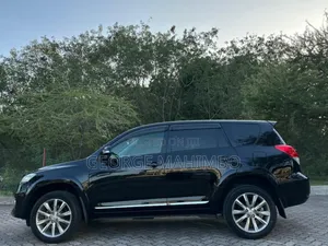 Toyota Vanguard 2012 Black