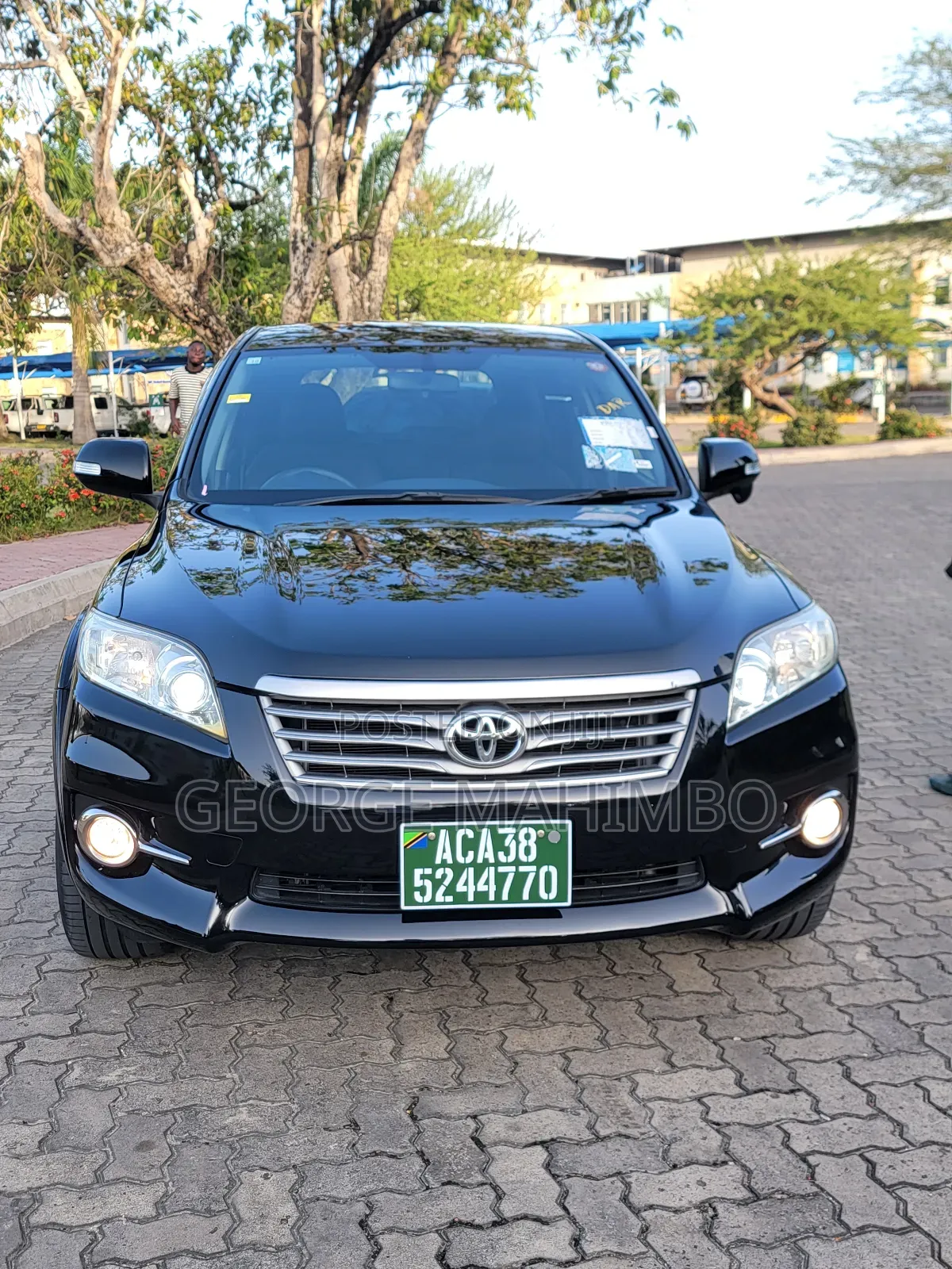 Toyota Vanguard 2012 Black