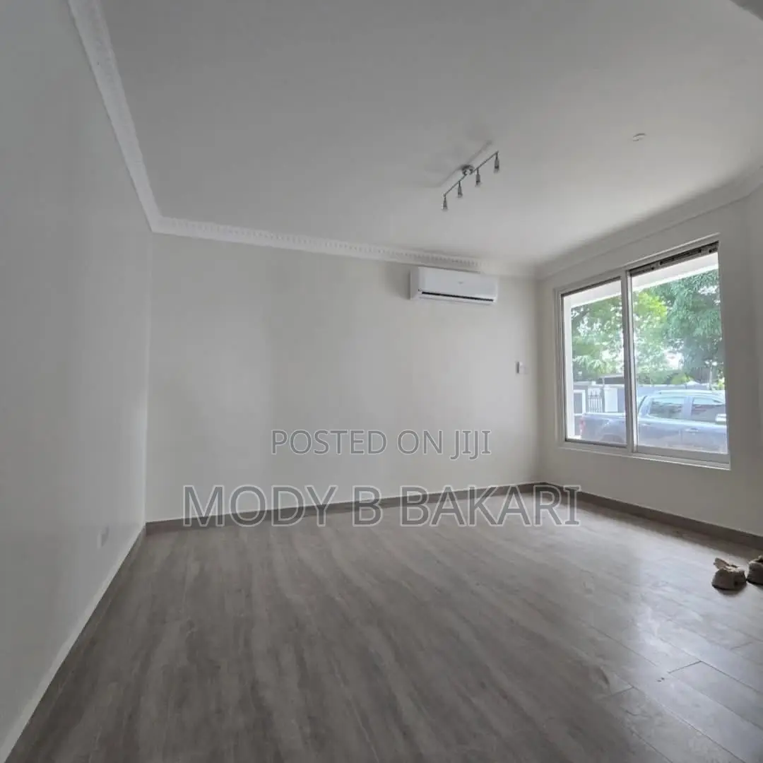 5bdrm House in Oyster Bay for rent