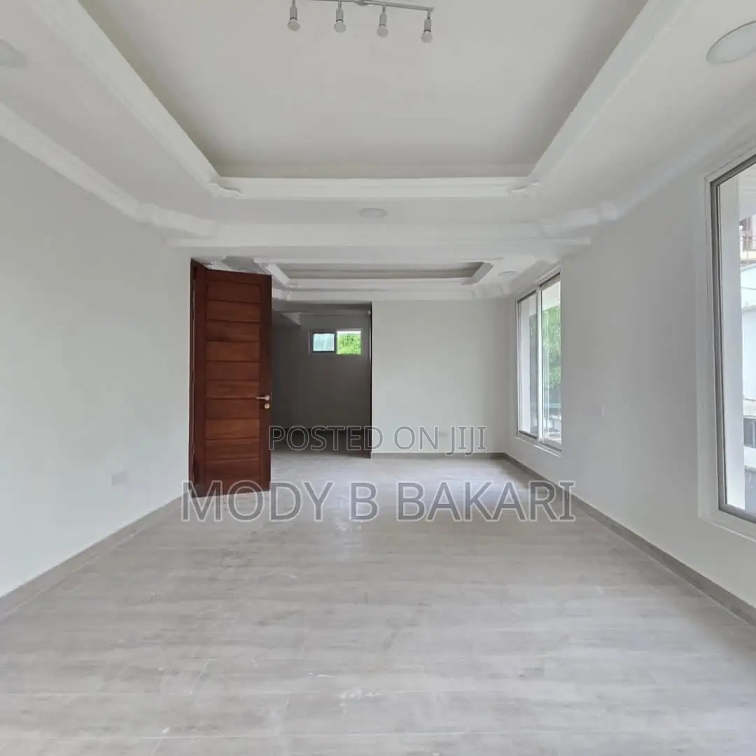 5bdrm House in Oyster Bay for rent