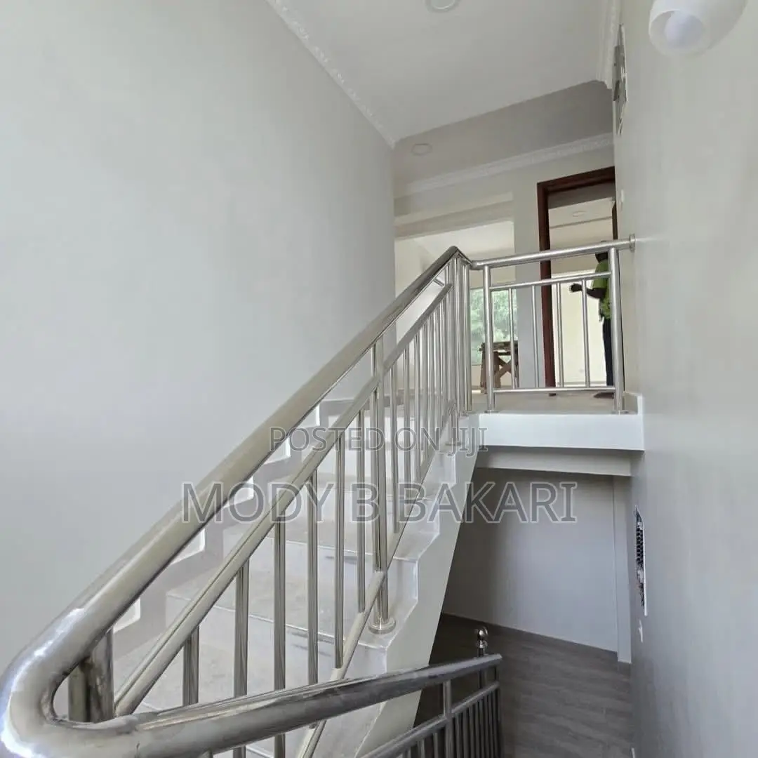 5bdrm House in Oyster Bay for rent