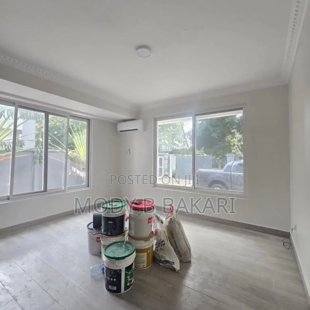 5bdrm House in Oyster Bay for rent