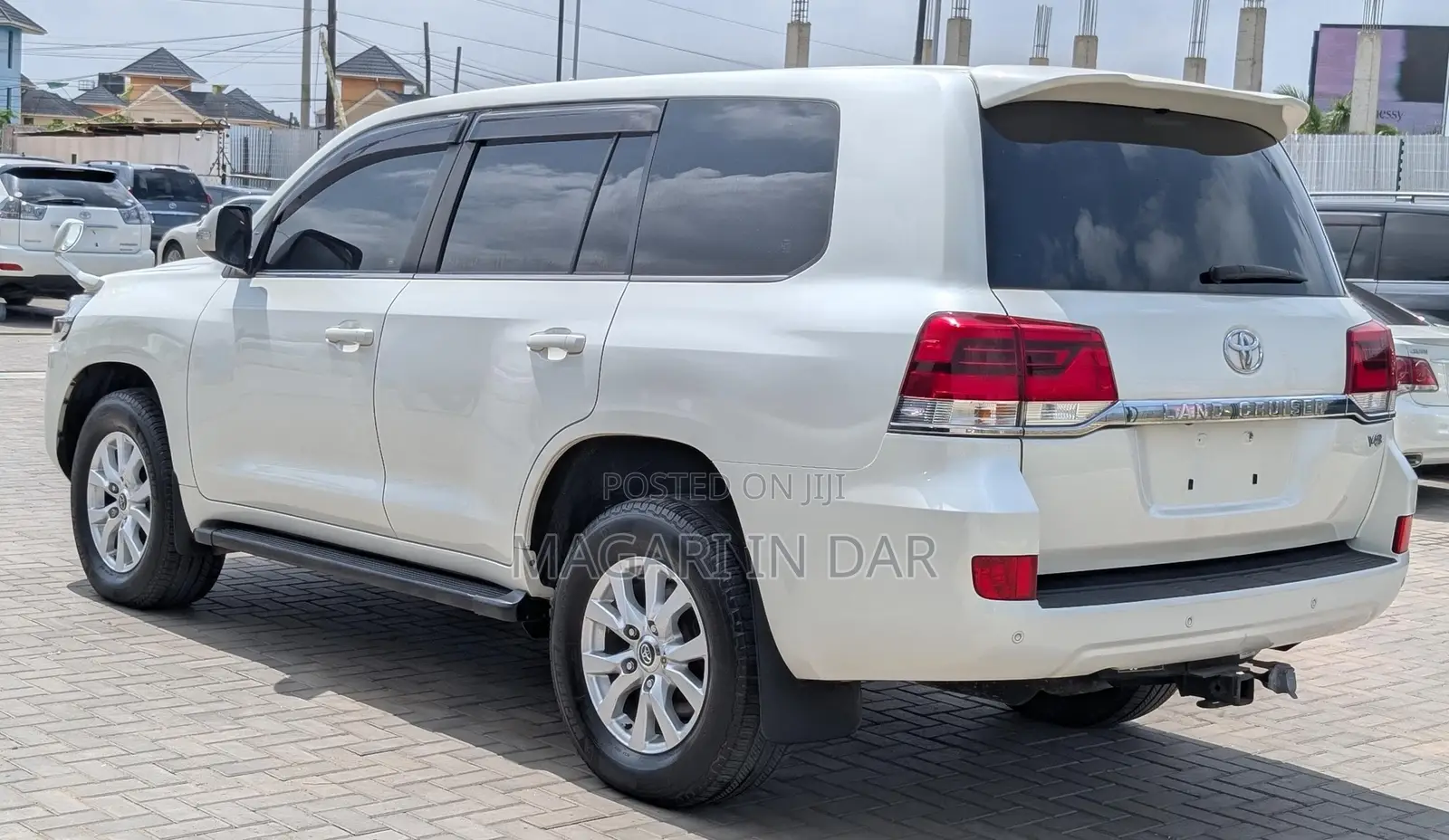 Toyota Land Cruiser 2016 White