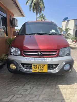 Toyota Noah 2003 Red