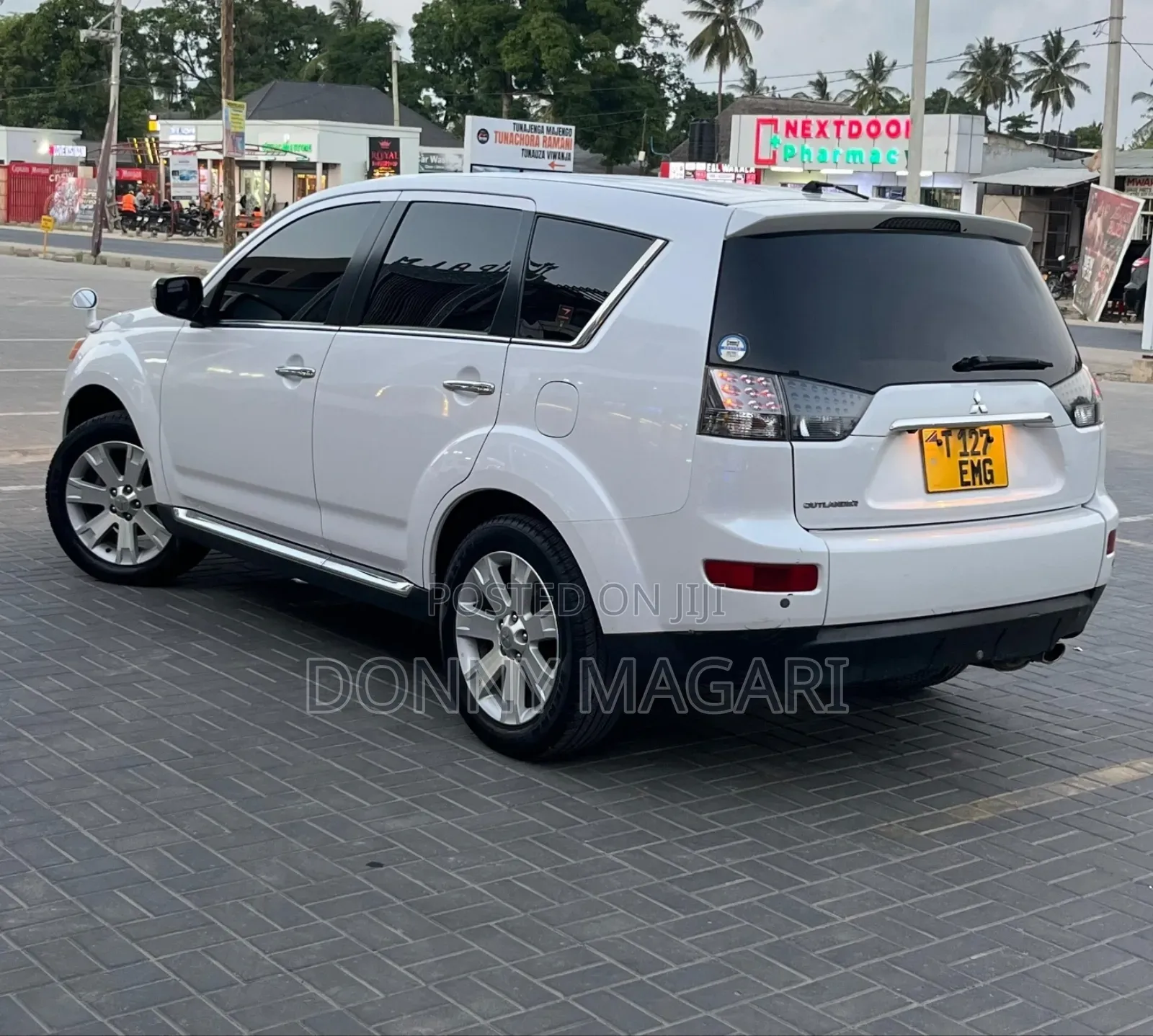 Mitsubishi Outlander ES 2010 White