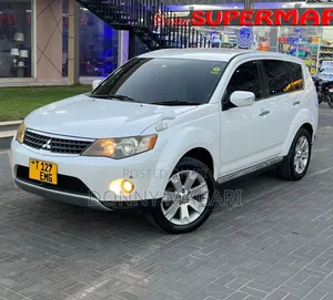 Mitsubishi Outlander ES 2010 White