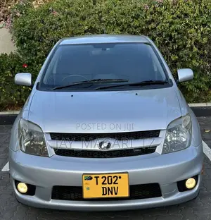 Toyota IST 2005 Silver