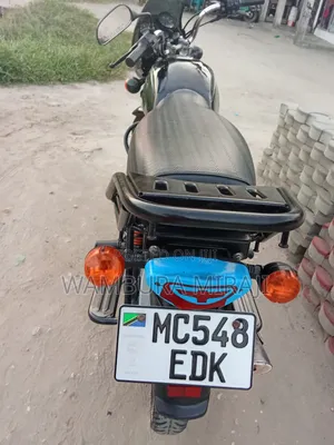 New Bajaj Boxer 125 2025 Black