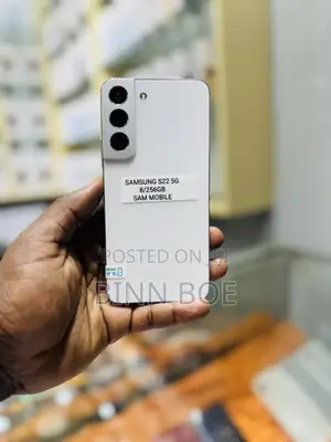 Samsung Galaxy S22 5G 256 GB White