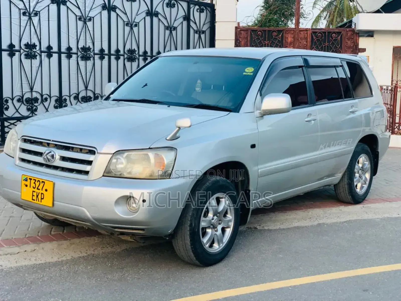 Toyota Kluger 2004 Silver