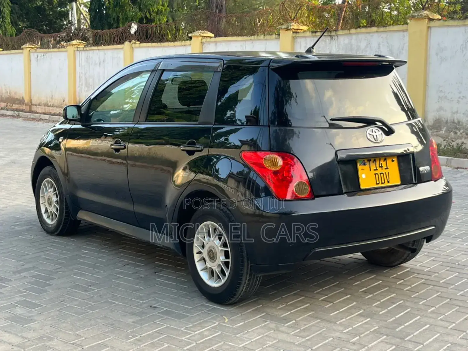 Toyota IST 2004 Black
