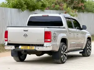 Volkswagen Amarok 2011 Beige