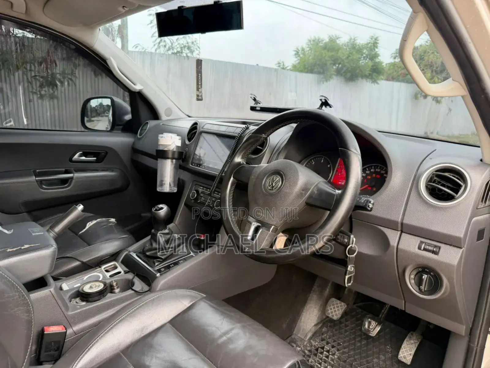 Volkswagen Amarok 2011 Beige