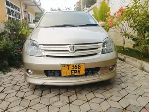 Toyota IST 2005 Beige