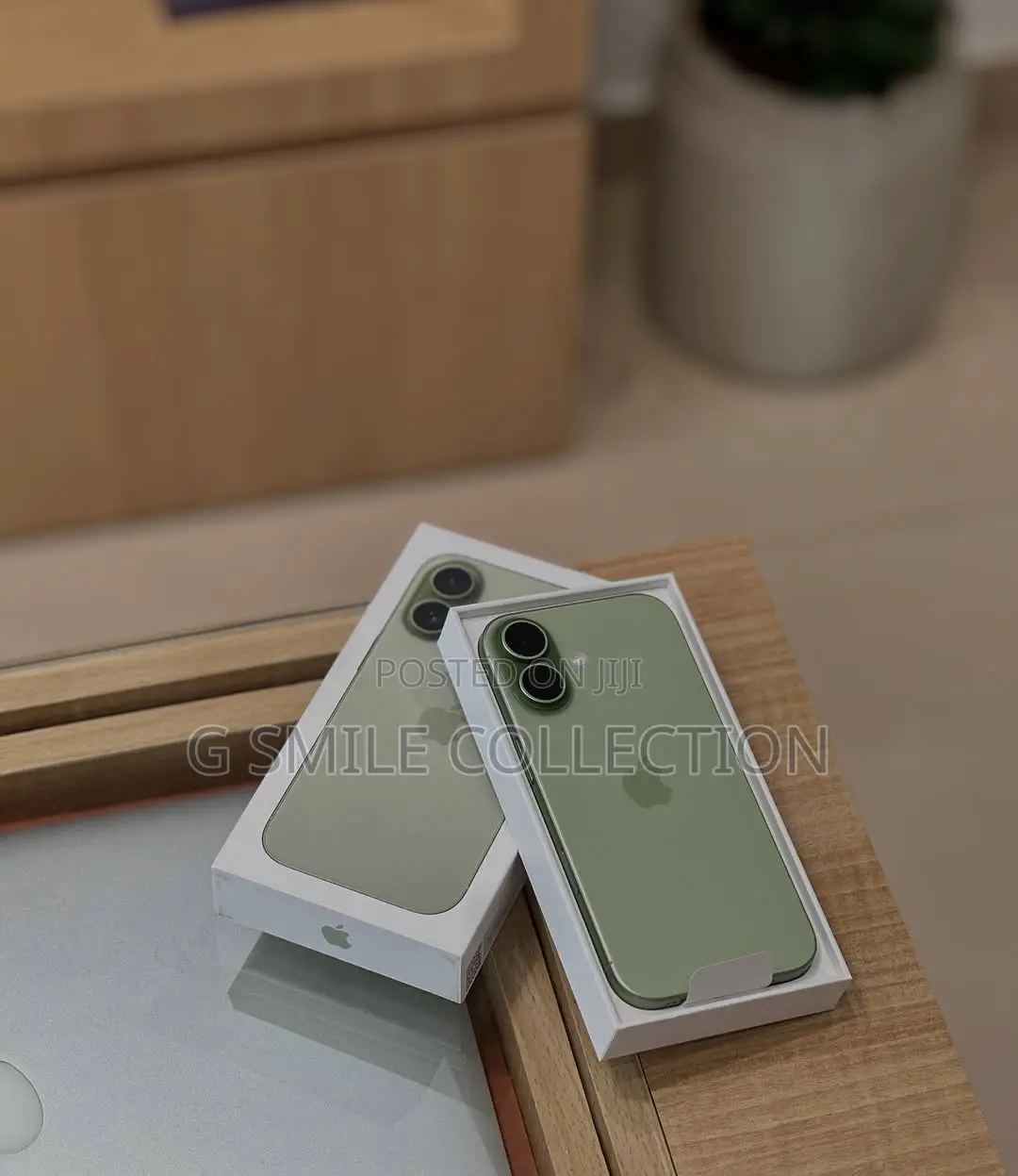 New Apple iPhone 17 256 GB Green