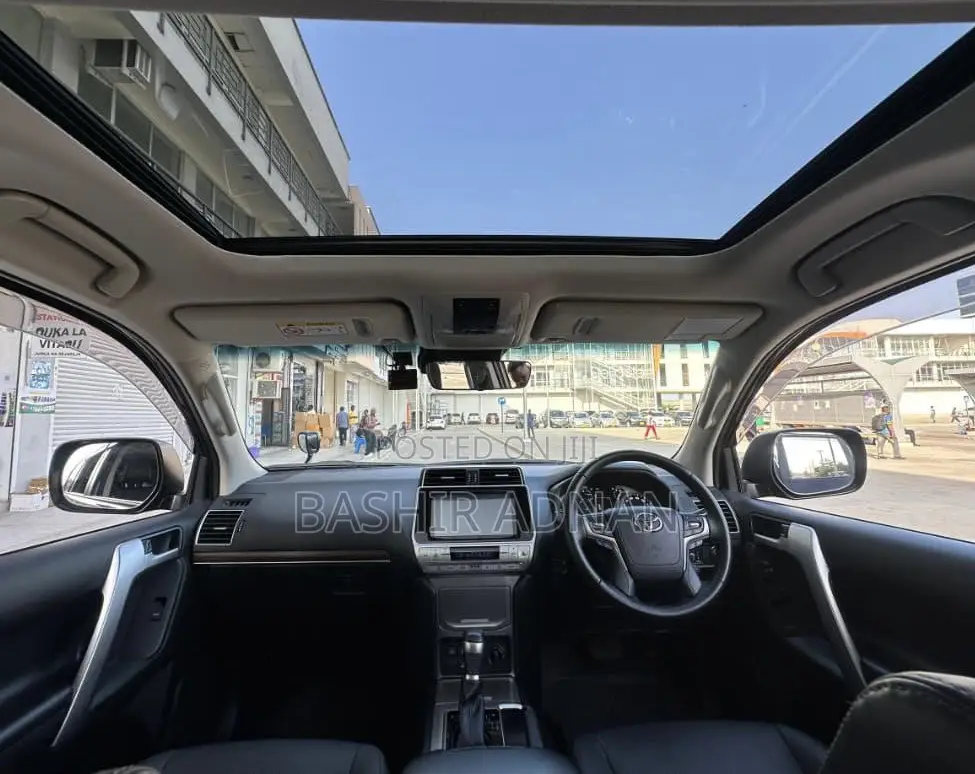 Toyota Land Cruiser Prado 2023 Black