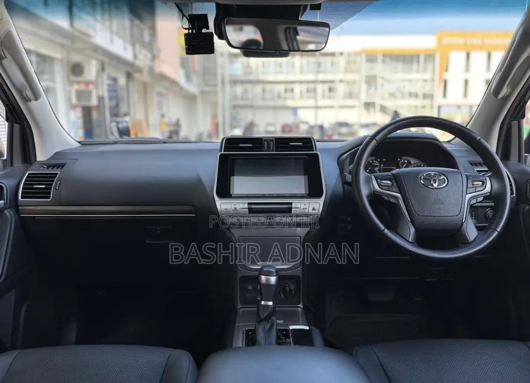 Toyota Land Cruiser Prado 2023 Black