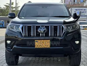 Toyota Land Cruiser Prado 2023 Black