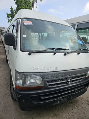 Toyota HiAce 2001 White