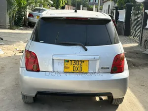 Toyota IST 2005 Silver