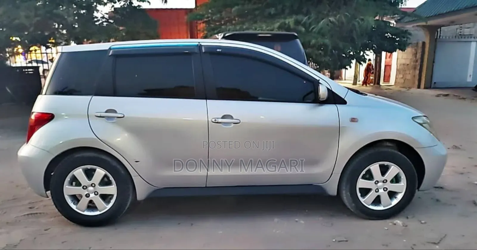 Toyota IST 2004 Silver