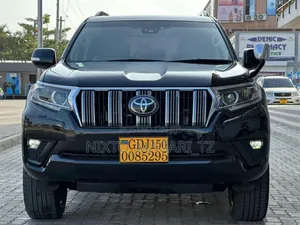 Toyota Land Cruiser Prado 2023 Black
