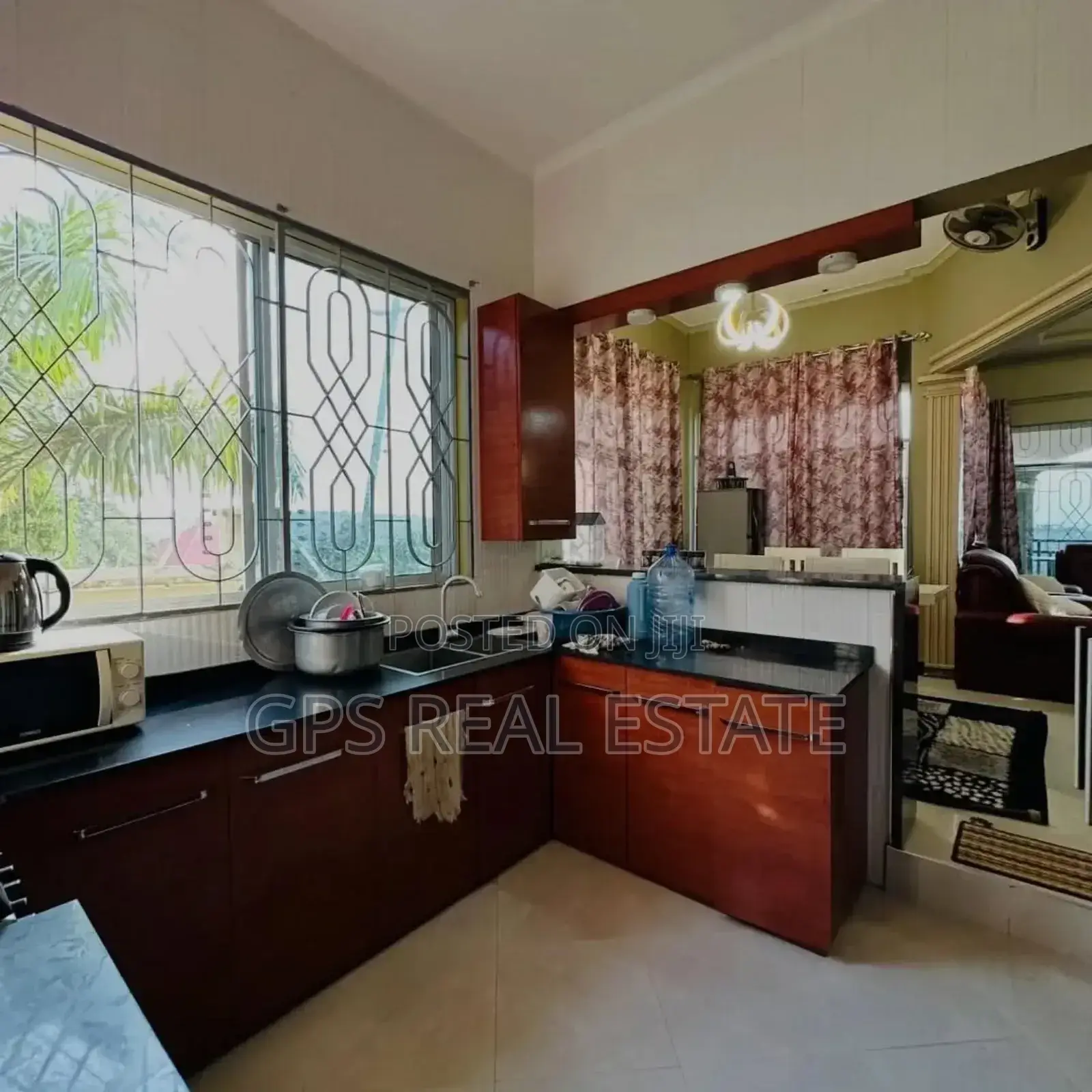 6bdrm House in Kinyerezi Kifuru, Ilala for sale