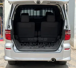 Toyota Alphard 2.4 Petrol AWD 2006 Silver