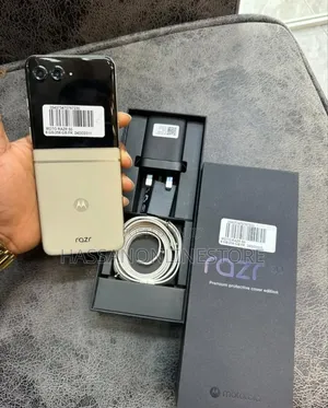 New Motorola Razr 50 Ultra 512 GB White