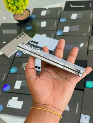 New Samsung Galaxy Z Fold 5 256 GB White