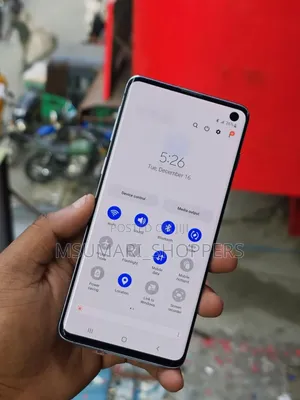 New Samsung Galaxy S10 128 GB Blue