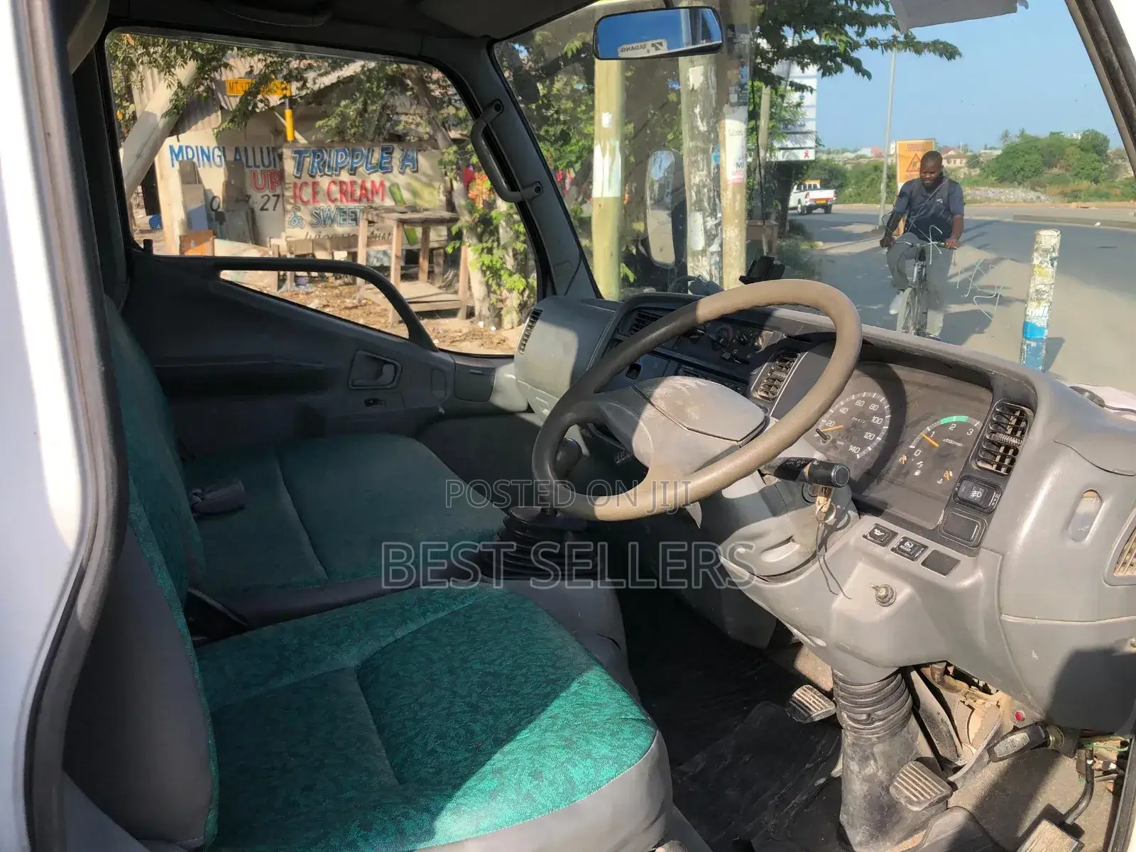 Mitsubishi Canter Crane 4d35 1994 White